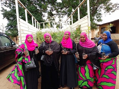 Muslim women during FANTAH trees planting session